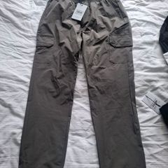 Relaxed fit Nylon Cargo pants in Grey /Medium