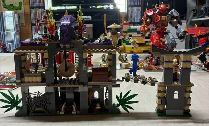 Lego Ninjago 70749 Enter the Serpent Temple