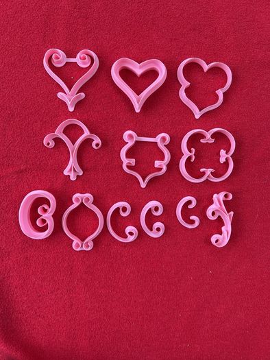 cake decorating tools