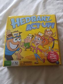Hedbanz Act Up Game