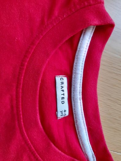 Boys christmas top. Age 4-5