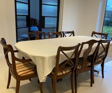 Queen Anne table and chairs