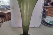 1920 Vintage Stuart GREEN Crystal Trumpet Vase STAMPED ON BEASE,