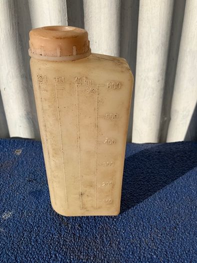 Fuel mixing bottle