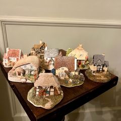 Miniature cottages X 8