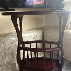 Old coffee table with magizine rack