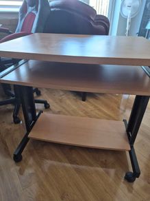 Computer desk