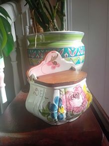 Antique Italian cermic salt cellar or tea bag caddy