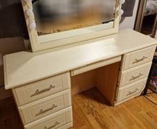 Dressing table