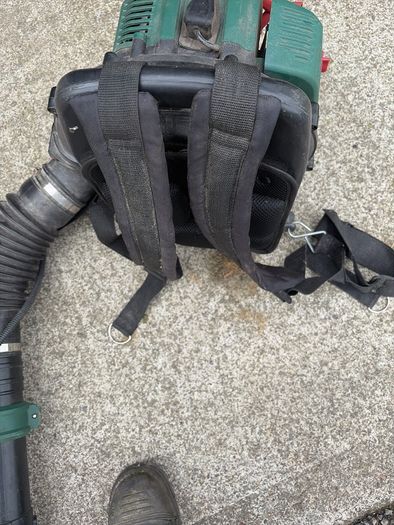 leaf blower