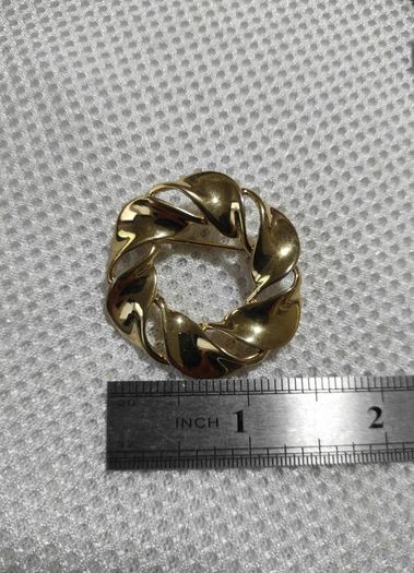 brooch