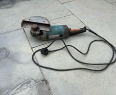 Makita 9" grinder