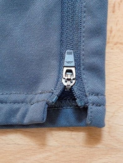 Monterrain Tracksuit (( Kids Age 11-12))