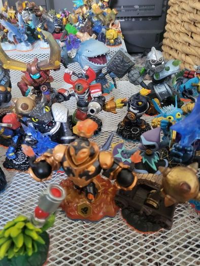 Skylanders lot