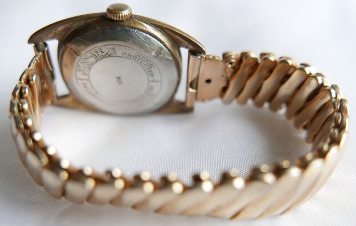 Vintage Tempo Watch 17 Jewels Incabloc Swiss made Manual Watch (works well and keeps time)