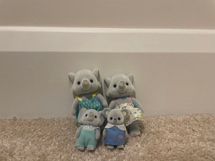 Sylvanian Families bundle - Treehouse, House and Boutique