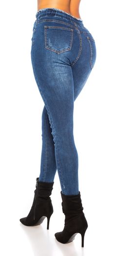 Jeans Size75% Cotton / 23% Polyester / 2% Elastane