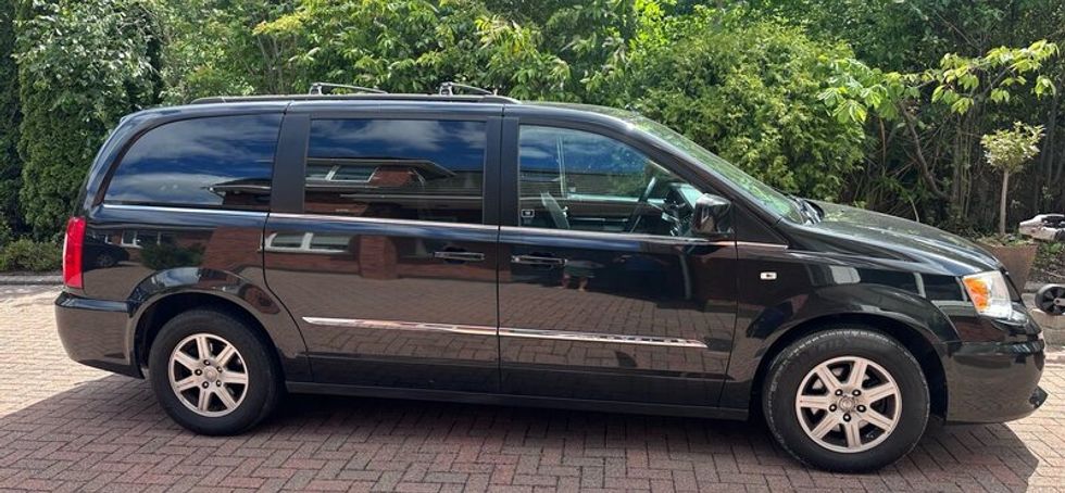 2014 Chrysler Grand Voyager - Excellent Condition