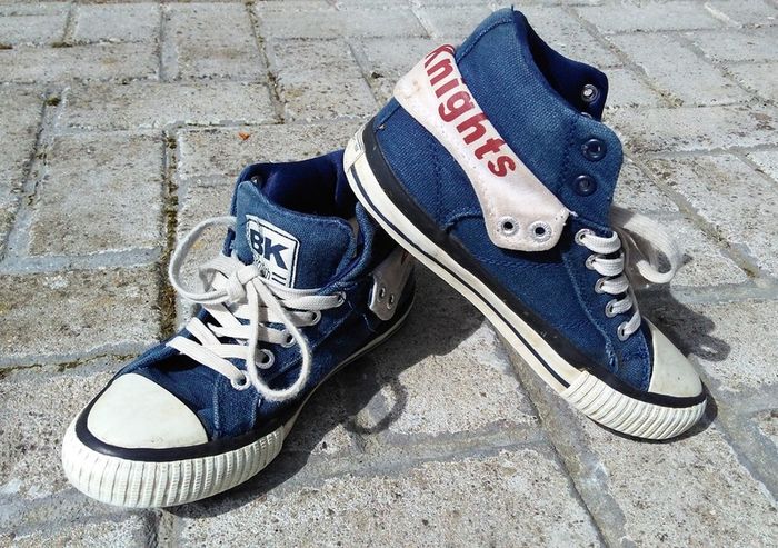 Trainers. Size 3