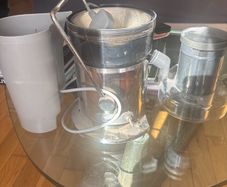 Sage juicer