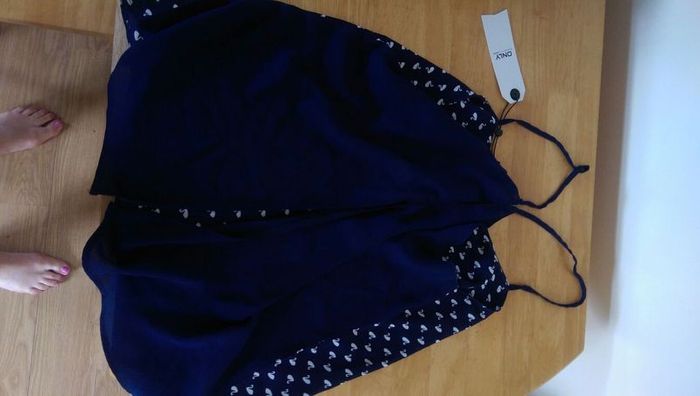 ONLY brand new stappy top