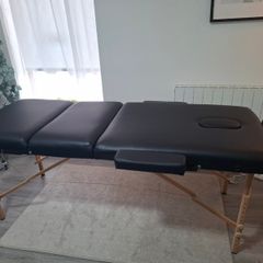 Beauty therapy bed / plinth