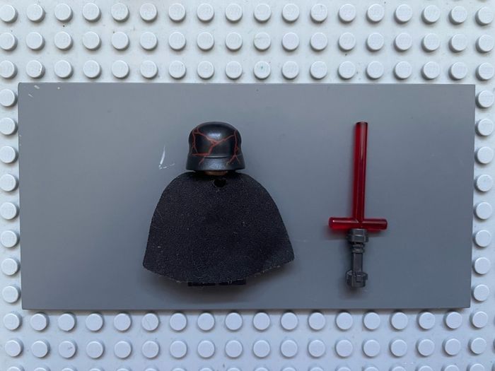 lego star wars sw1061 Supreme Leader Kylo Ren minifigure (Cape)