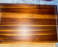 Hardwood chopping board handcrafted from acacia wood