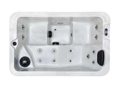 Brand New 3 Person Hot Tub