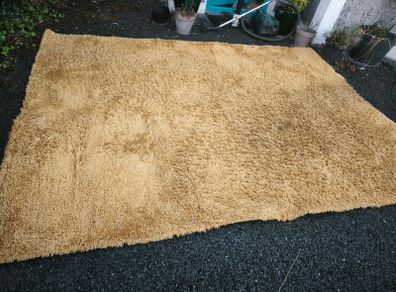 Mustard rug