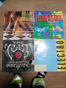 4 vinyl records
