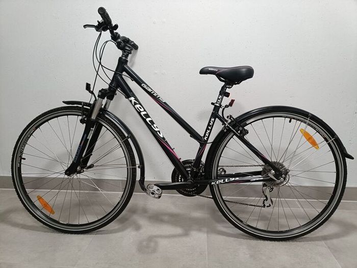 Ladies bike Size s/17Inch in great as new condition