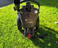 motocaddy cube3 wheel push golf trolley