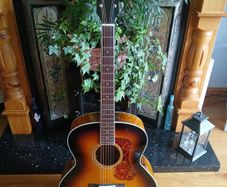 Guild 250E Deluxe Westerly Guitar