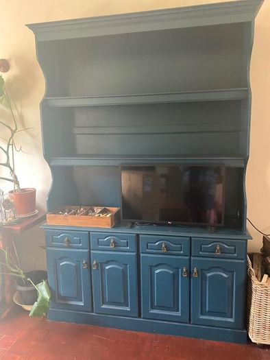 Kitchen dresser