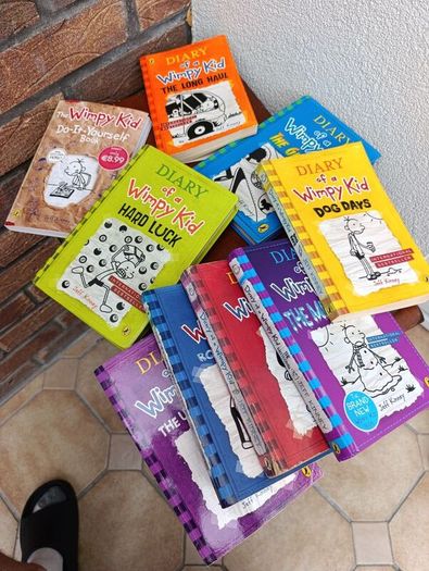 Diary of a Wimpy Kid Bundle 9x