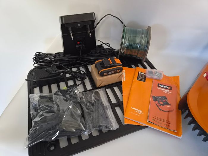 Worx Landroid WR141E Robotic lawnmower, App Controlled