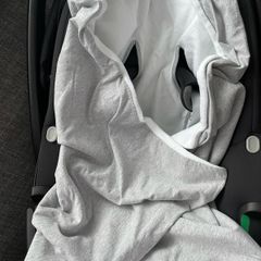 LIL&IZZY car seat blanket
