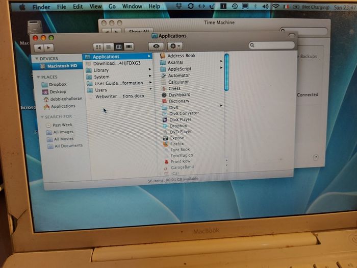 Vintage Apple MacBook, working fine and in reasonable condition for its age. No Charger