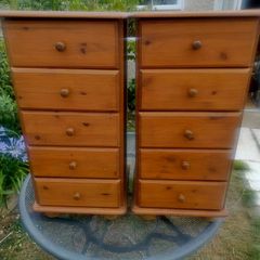 2 solid wood bedlockers