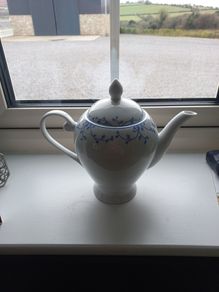 Tipperary Crystal Teapot ...perfect for Afternoon Tea.