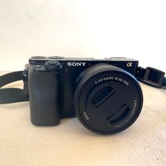 Sony Alpha a6100