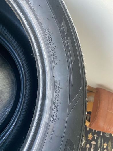 4x Kumho Crugen Premium KL33 SUV Tyres - Unused - 105H