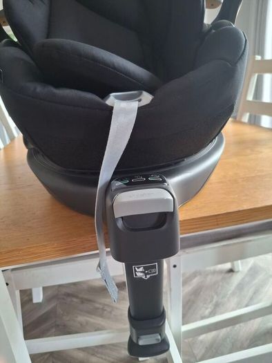 Cybex Cloud T i-Size Car Seat /  Base T 360 degree Rotating ISOFIX Base and Pushchair Adaptors
