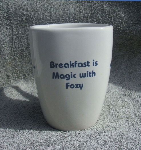 MAGIC 105.4 FM (Foxy in the Morning Breakfast Show) - a radio show promotional mug (early 2000s)