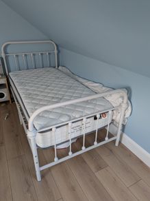 2 x single beds