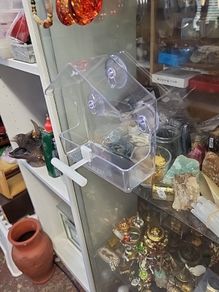 Bird feeders for windows