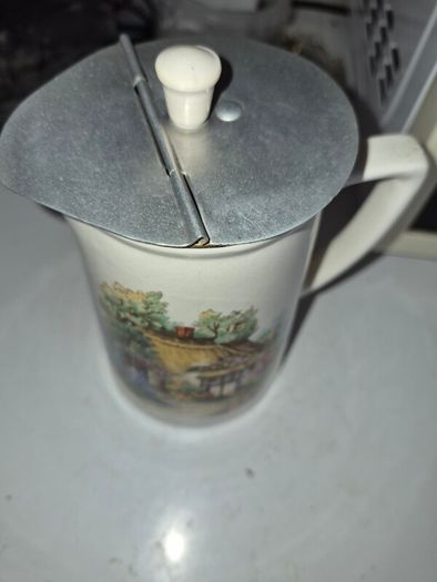 Tea pot and Coffee pot