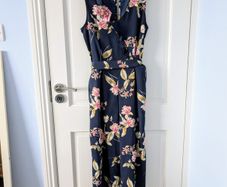 Floral Sleeveless Jumpsuit Size 10 (Dunnes)