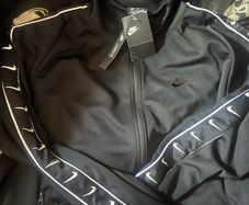 Nike Sportswear top Jacket size xl